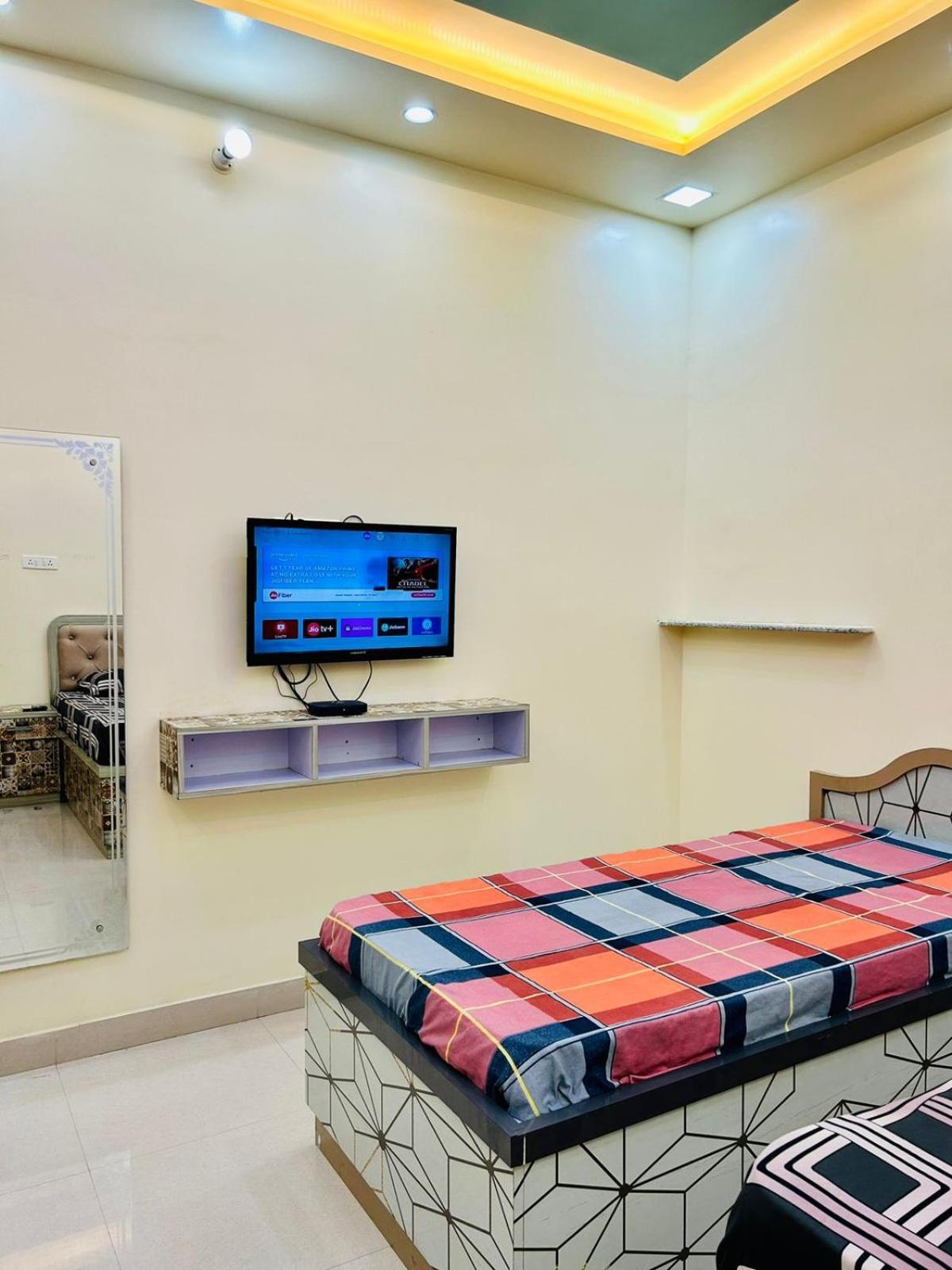 Smart Stays - Mmmut College - Gkp Airport Gorakhpur Buitenkant foto